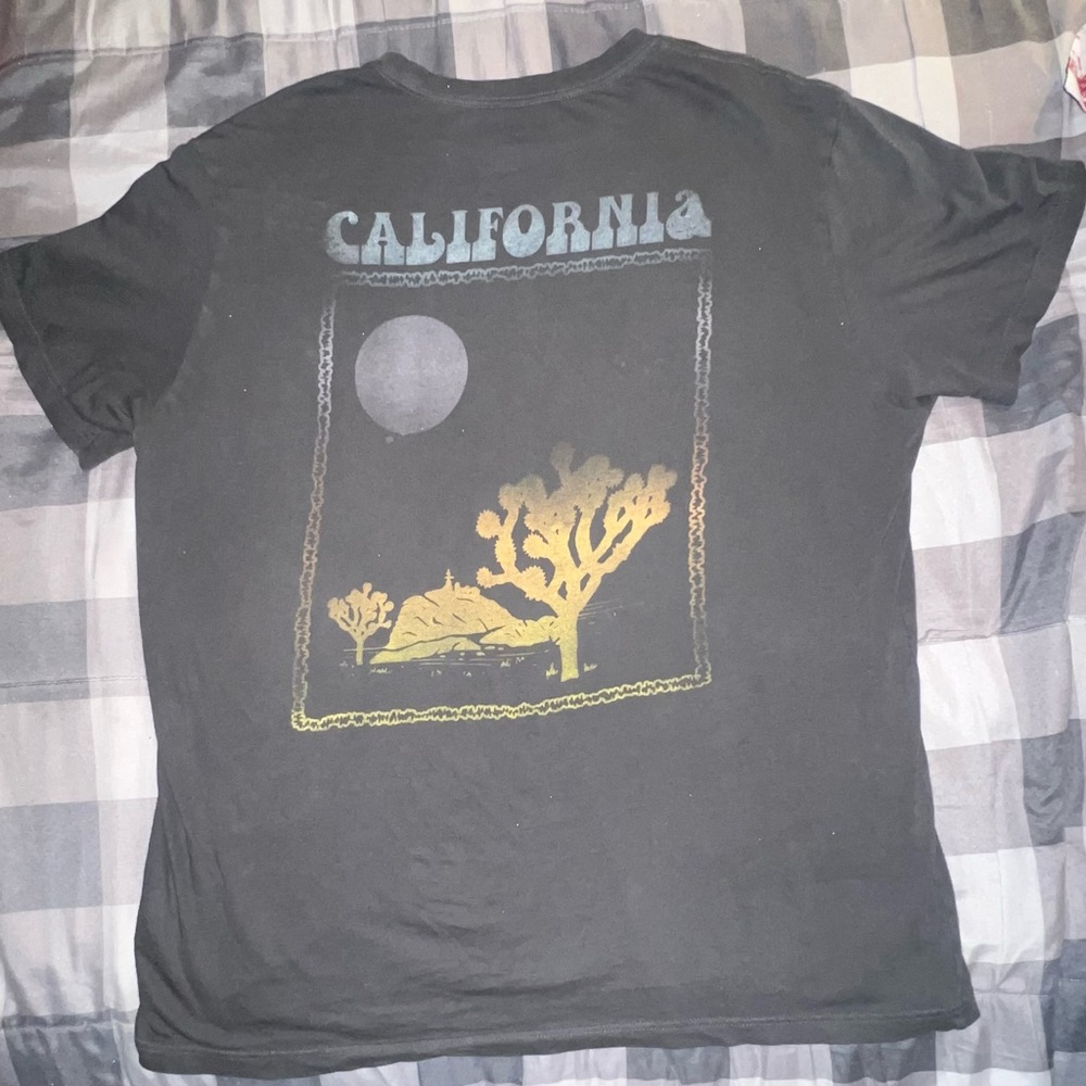American Eagle California shirt